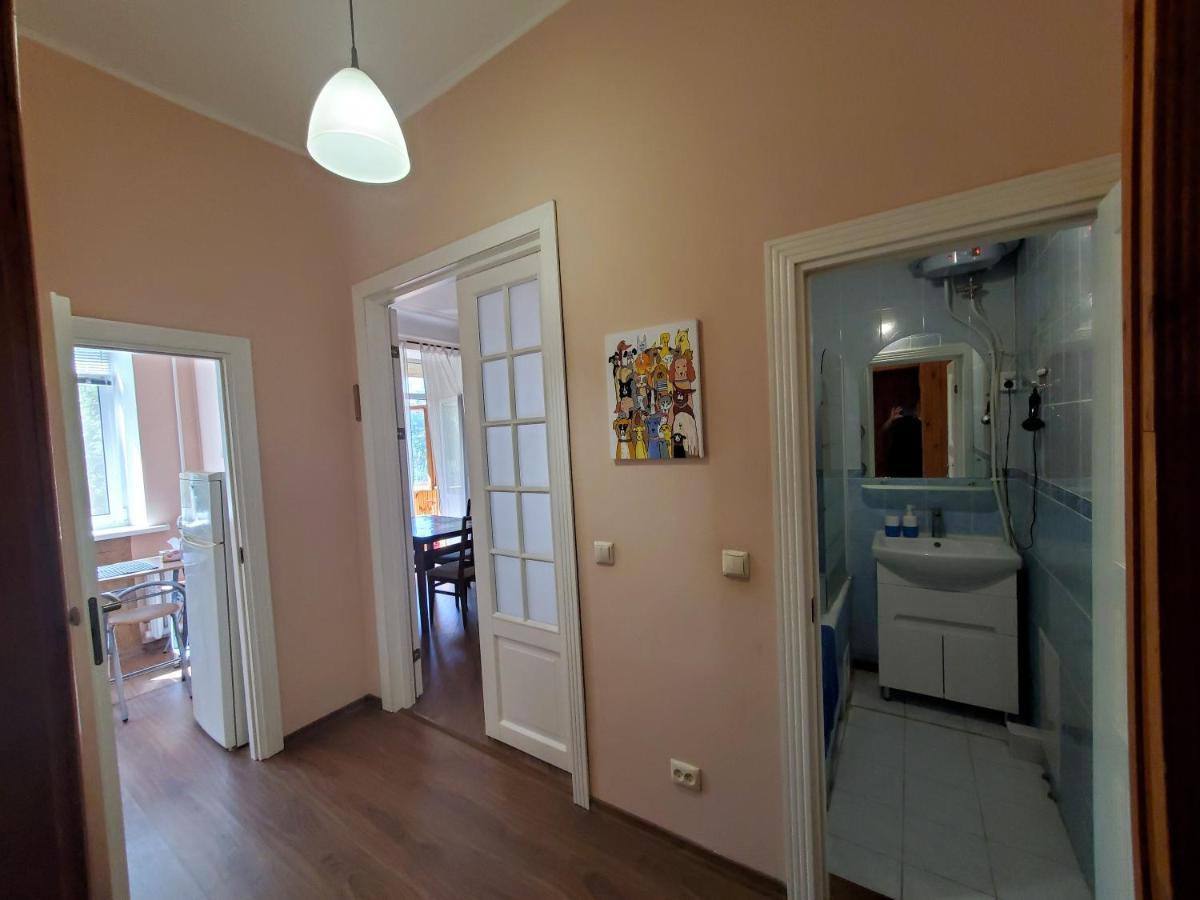 Kyiv Top Location 60M2 Apt In Old City Fast Wifi Selfchekin Exterior photo