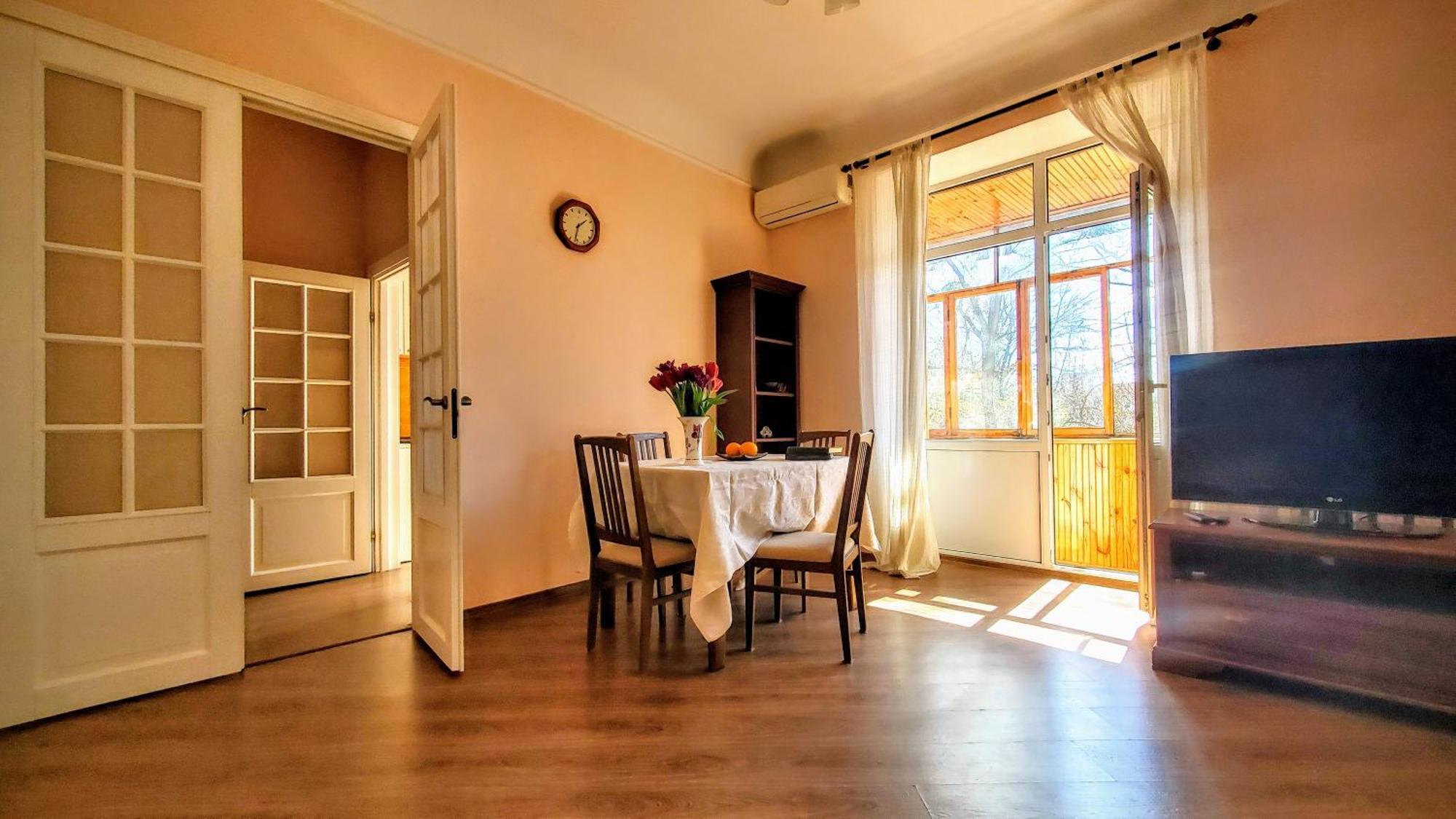Kyiv Top Location 60M2 Apt In Old City Fast Wifi Selfchekin Exterior photo