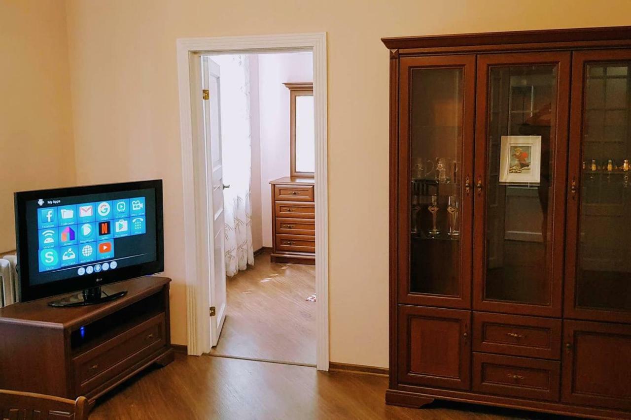 Kyiv Top Location 60M2 Apt In Old City Fast Wifi Selfchekin Exterior photo
